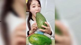 美爷翻船吃瓜,一场吃瓜群众的狂欢盛宴